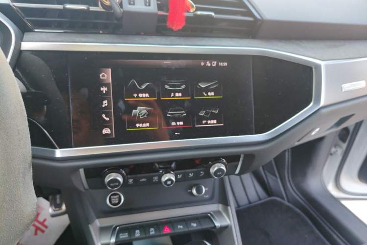 Used Audi Q3 2021 40 TFSI Fashion Dynamic Model Audio And AC Panel