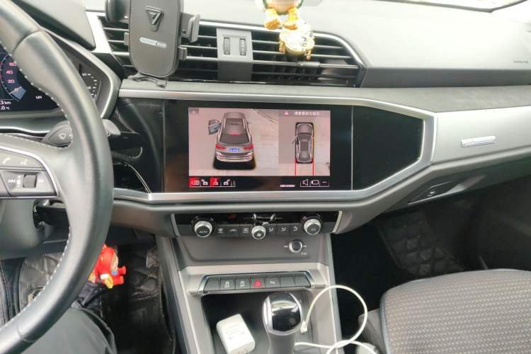 Used Audi Q3 2021 35 TFSI Progressive Dynamic Edition Audio And AC Panel