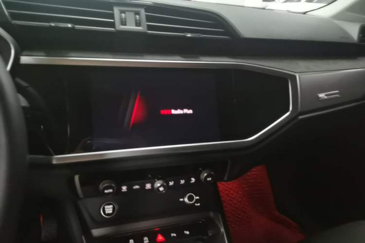Used Audi Q3 2021 35 TFSI Fashion Dynamic Model Audio And AC Panel