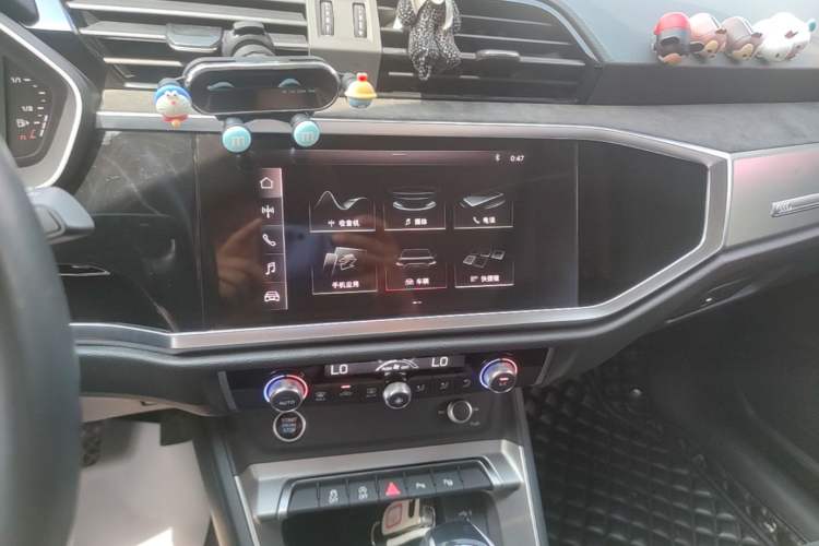 Used Audi Q3 2021 35 TFSI Fashion Dynamic Model Audio And AC Panel