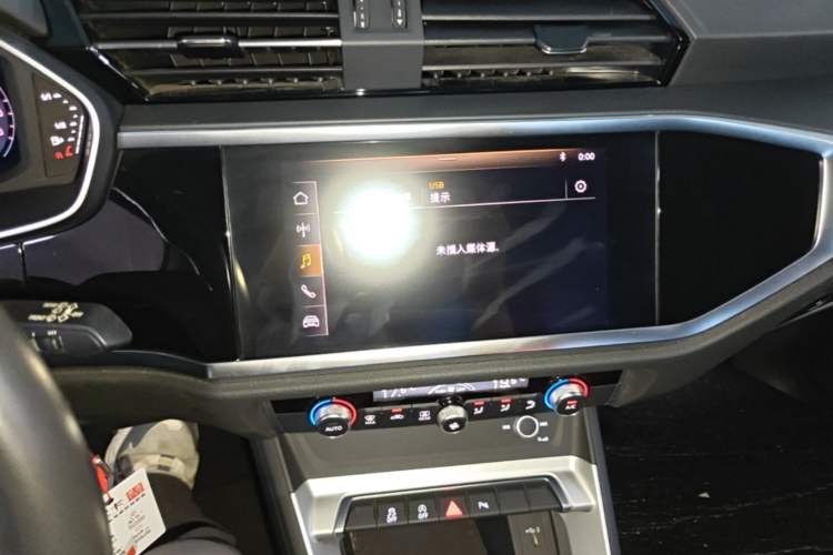 Used Audi Q3 2021 35 TFSI Advanced Style Edition Audio And AC Panel