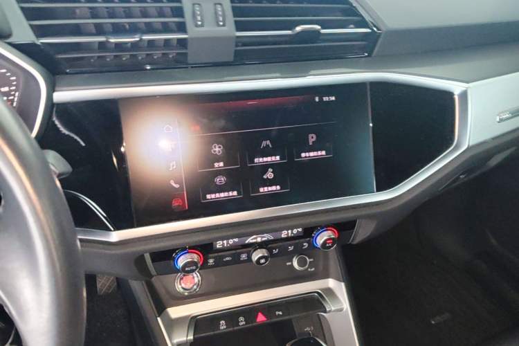 Used Audi Q3 2021 35 TFSI Advanced Style Edition Audio And AC Panel