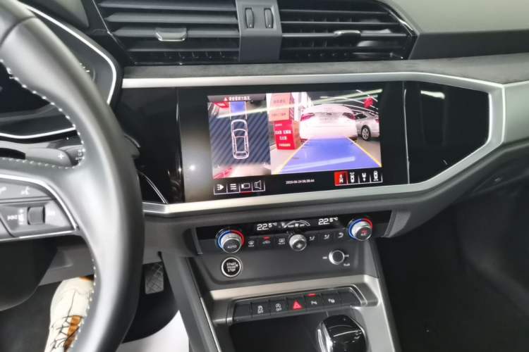 Used Audi Q3 2021 35 TFSI Fashion Dynamic Model Audio And AC Panel