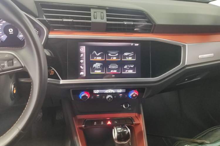 Used Audi Q3 2021 35 TFSI Progressive Dynamic Edition Audio And AC Panel