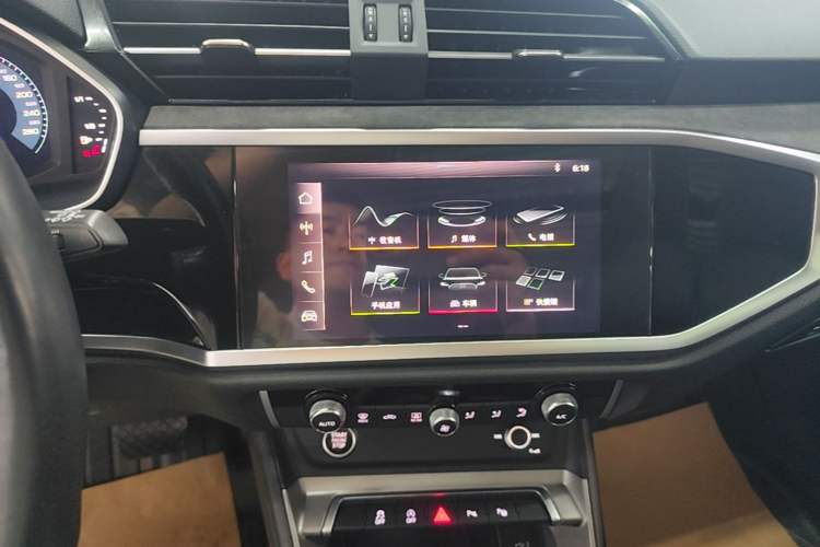 Used Audi Q3 2021 35 TFSI Fashion Dynamic Model Audio And AC Panel