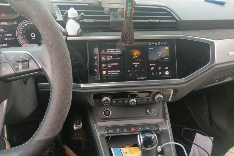 Used Audi Q3 2021 40 TFSI Fashion Dynamic Model Audio And AC Panel