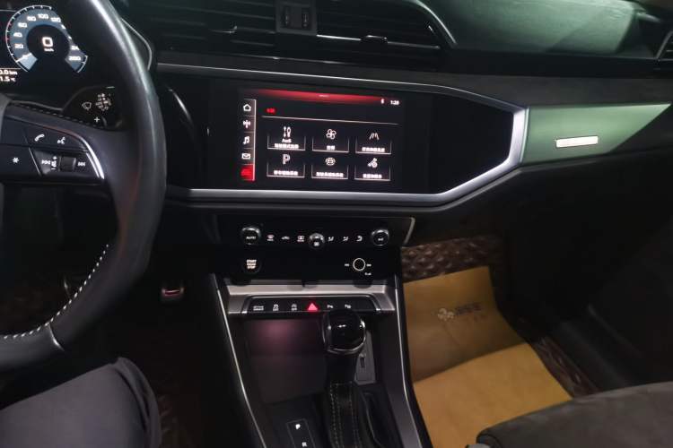 Used Audi Q3 2021 40 TFSI Fashion Dynamic Model Audio And AC Panel