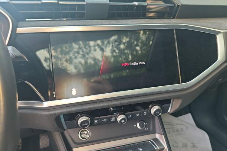 Used Audi Q3 2021 35 TFSI Fashion Dynamic Model Audio And AC Panel