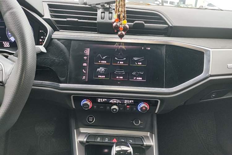 Used Audi Q3 2021 35 TFSI Fashion Dynamic Model Audio And AC Panel