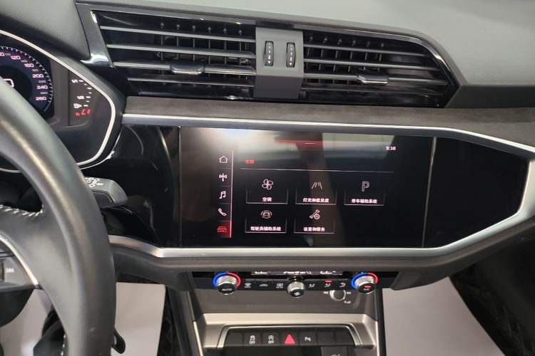 Used Audi Q3 2021 35 TFSI Progressive Dynamic Edition Audio And AC Panel
