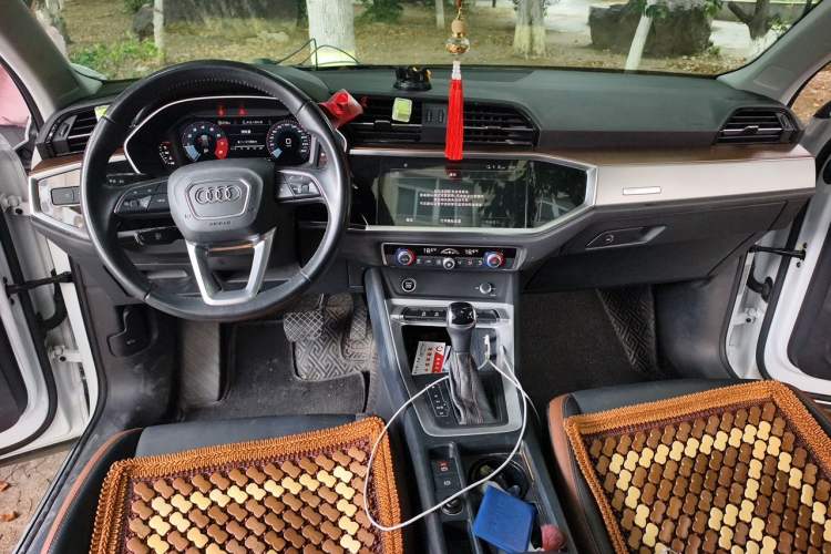 Used Audi Q3 2021 35 TFSI Fashionable and Elegant Model Center Console