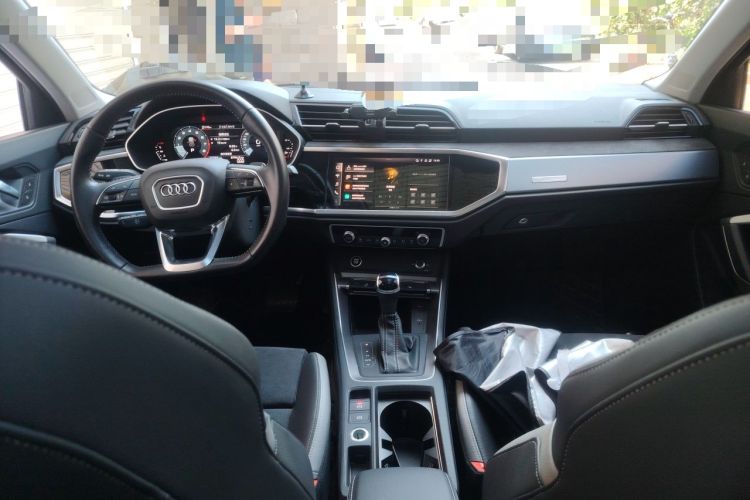 Used Audi Q3 2021 35 TFSI Fashion Dynamic Model Center Console