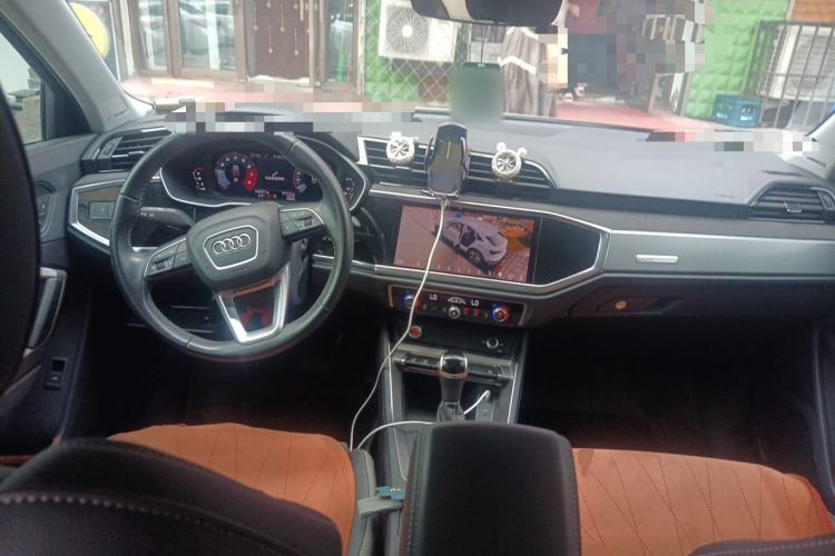 Used Audi Q3 2021 35 TFSI Progressive Dynamic Edition Center Console