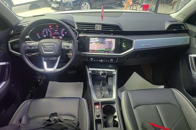 Used Audi Q3 2021 35 TFSI Advanced Style Edition Center Console
