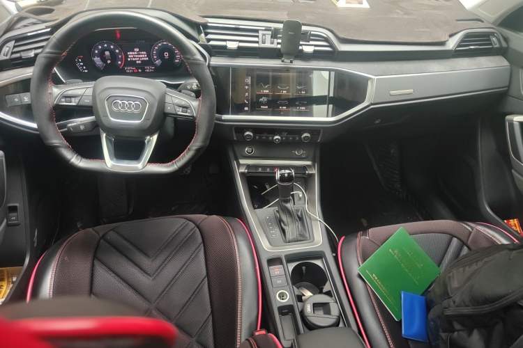 Used Audi Q3 2021 35 TFSI Fashion Dynamic Model Center Console