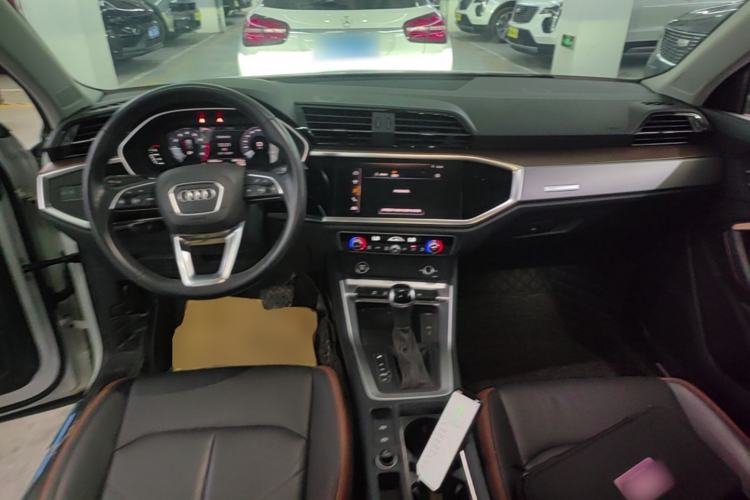 Used Audi Q3 2021 35 TFSI Fashionable and Elegant Model Center Console