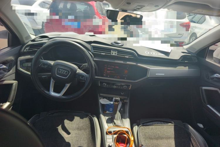 Used Audi Q3 2021 35 TFSI Progressive Dynamic Edition Center Console