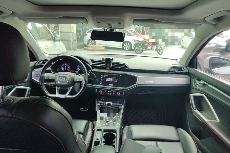 Used Audi Q3 2021 40 TFSI Fashion Dynamic Model Center Console