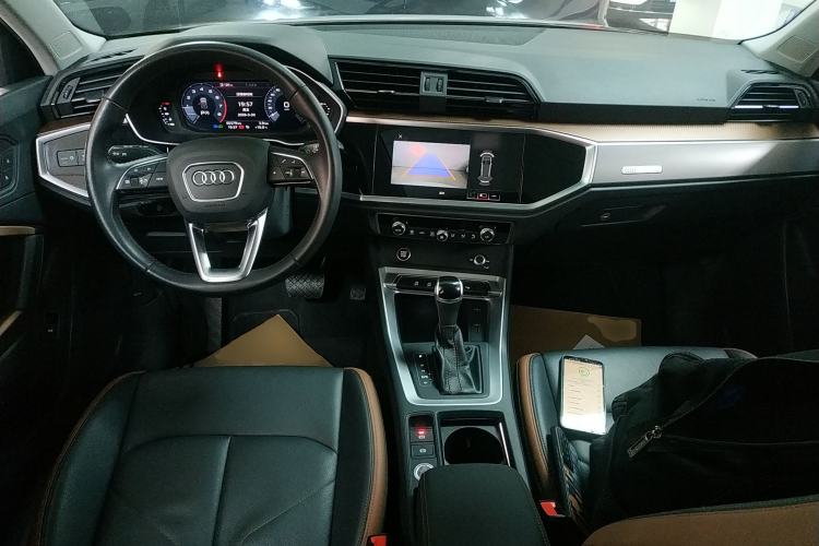 Used Audi Q3 2021 35 TFSI Fashionable and Elegant Model Center Console