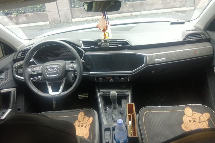 Used Audi Q3 2021 35 TFSI Progressive Dynamic Edition Center Console