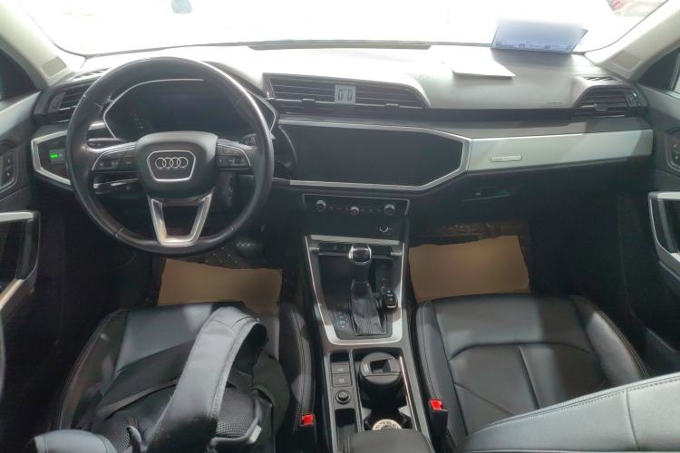 Used Audi Q3 2021 35 TFSI Advanced Style Edition Center Console