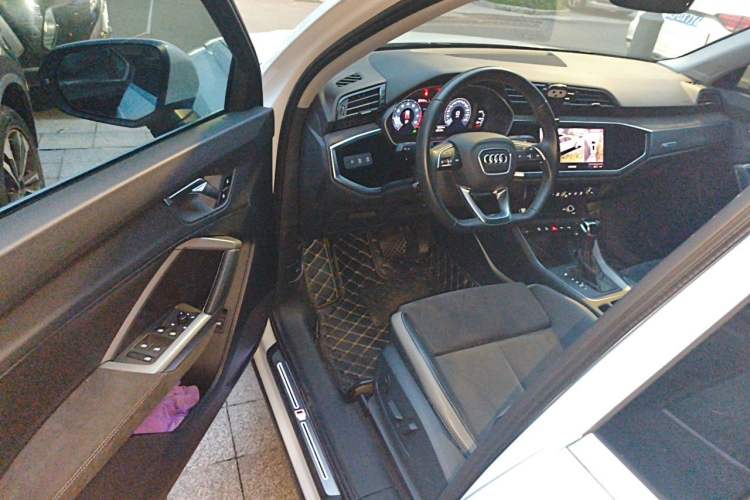 Used Audi Q3 2021 35 TFSI Fashion Dynamic Model Driver Seat