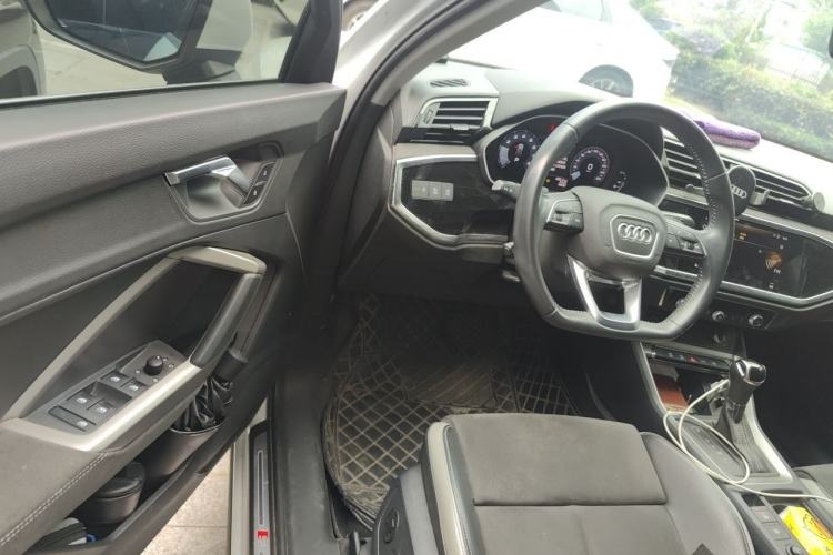 Used Audi Q3 2021 35 TFSI Fashion Dynamic Model Driver Seat
