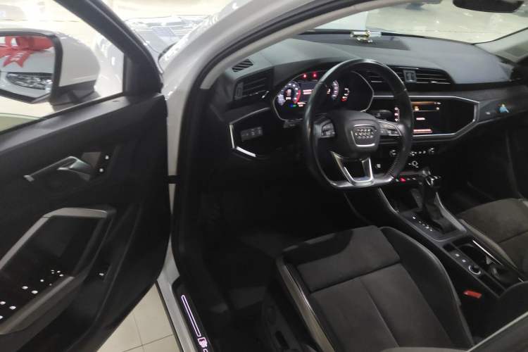 Used Audi Q3 2021 35 TFSI Fashion Dynamic Model Driver Seat