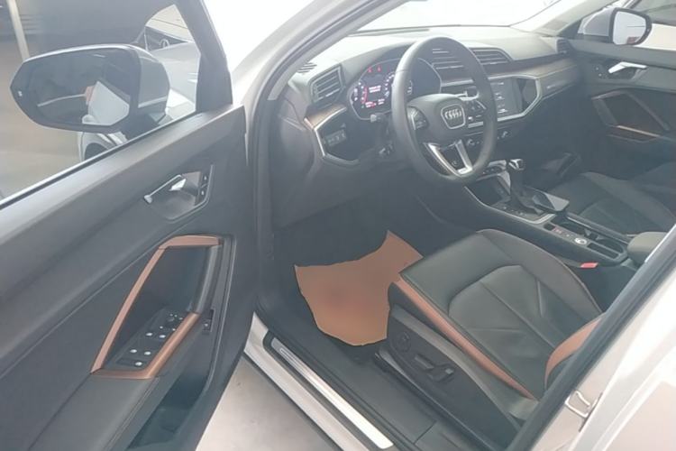 Used Audi Q3 2021 35 TFSI Fashionable and Elegant Model Driver Seat