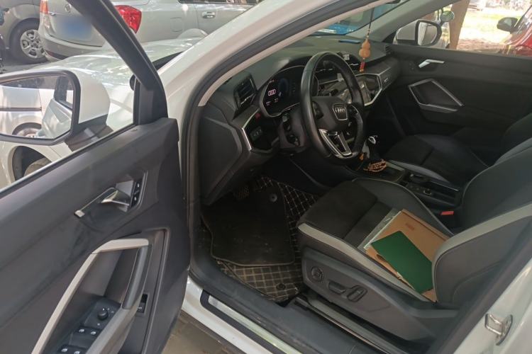 Used Audi Q3 2021 35 TFSI Progressive Dynamic Edition Driver Seat