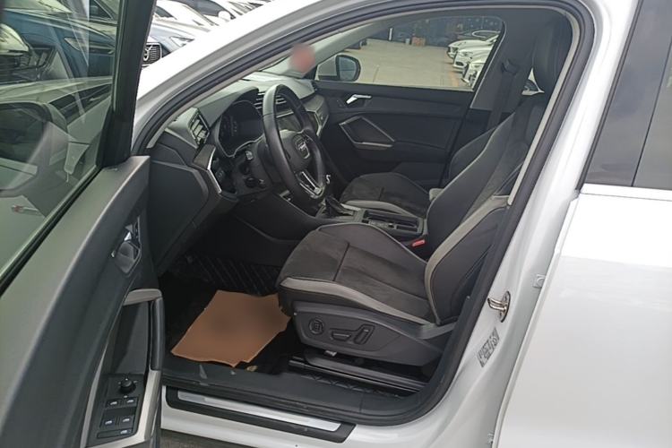 Used Audi Q3 2021 35 TFSI Progressive Dynamic Edition Driver Seat