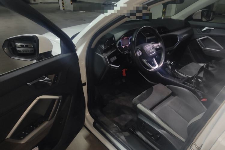 Used Audi Q3 2021 35 TFSI Progressive Dynamic Edition Driver Seat