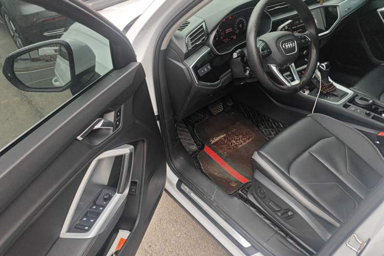 Used Audi Q3 2021 35 TFSI Advanced Style Edition Driver Seat