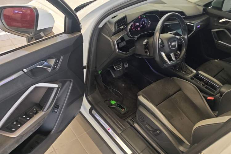 Used Audi Q3 2021 40 TFSI Fashion Dynamic Model Driver Seat