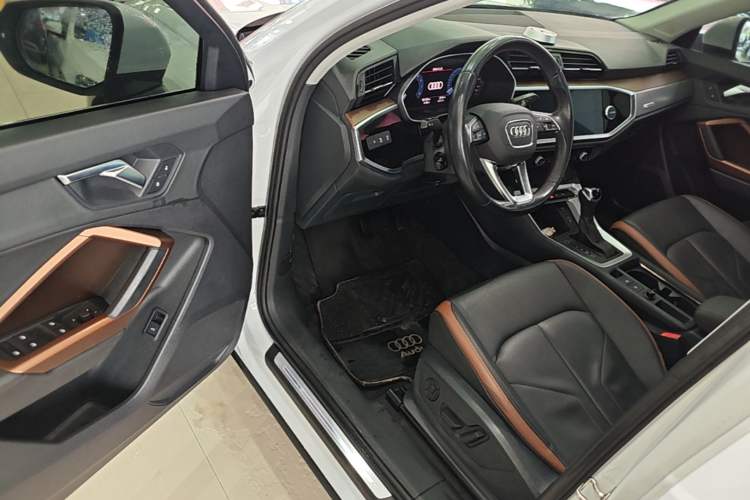 Used Audi Q3 2021 35 TFSI Fashionable and Elegant Model Driver Seat