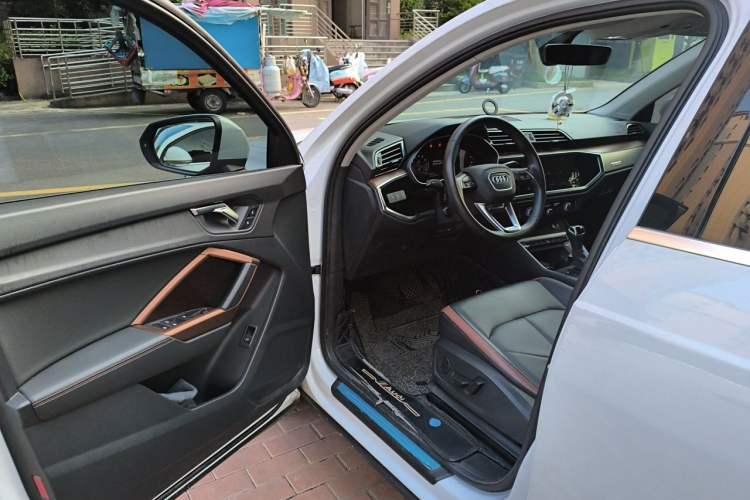 Used Audi Q3 2021 35 TFSI Fashionable and Elegant Model Driver Seat