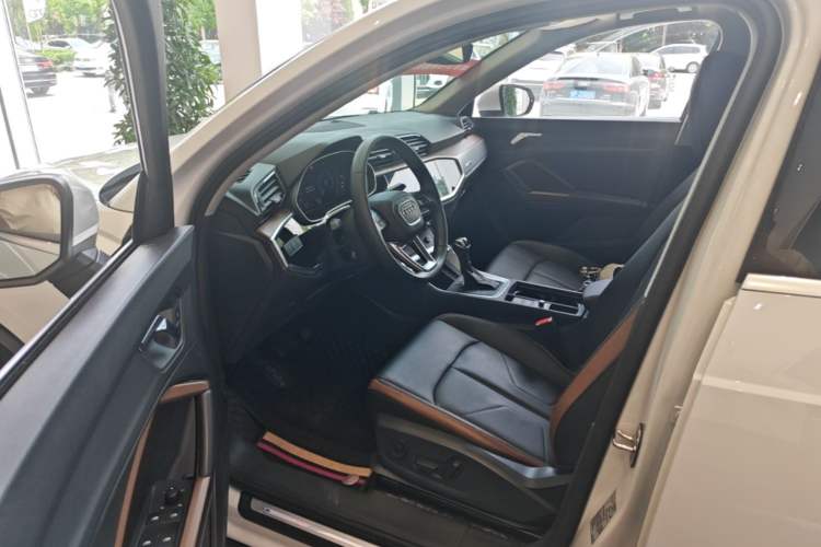 Used Audi Q3 2021 35 TFSI Fashionable and Elegant Model Driver Seat