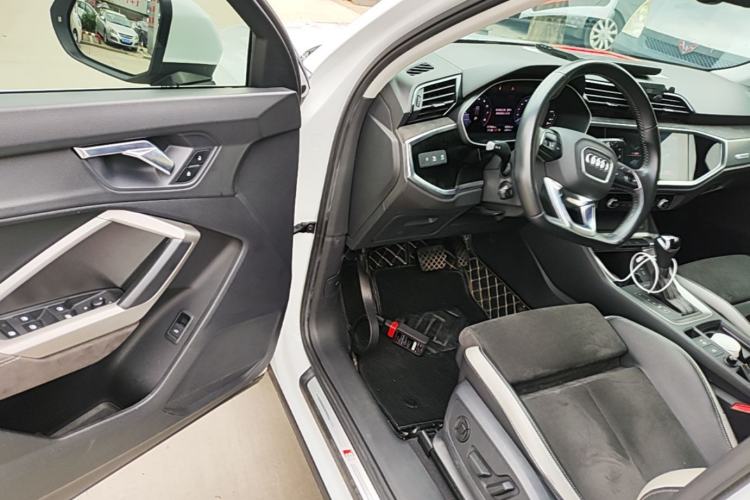 Used Audi Q3 2021 35 TFSI Fashion Dynamic Model Driver Seat