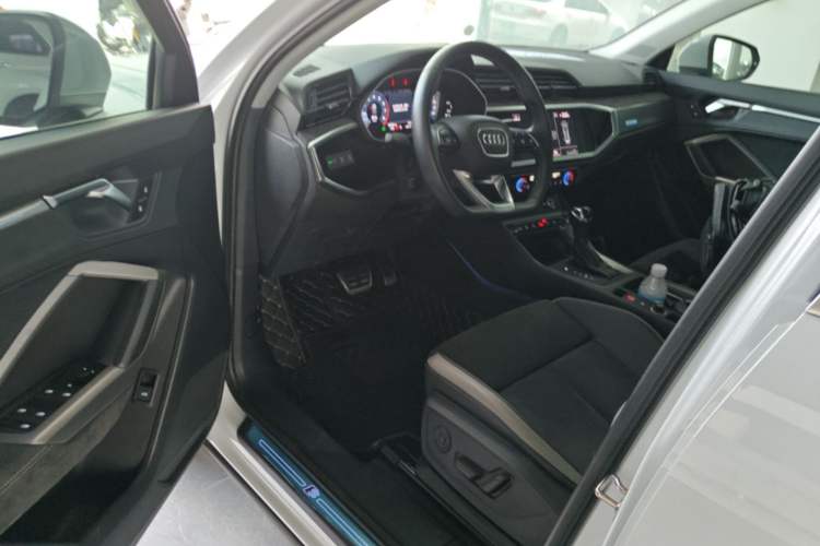 Used Audi Q3 2021 40 TFSI Fashion Dynamic Model Driver Seat