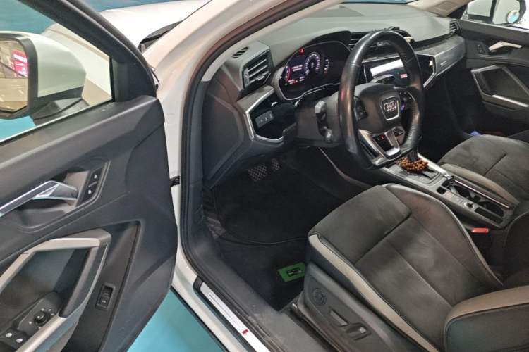 Used Audi Q3 2021 35 TFSI Fashion Dynamic Model Driver Seat