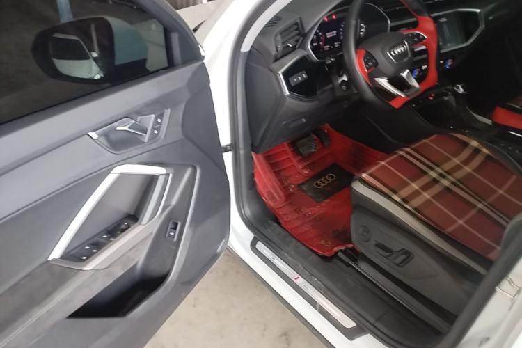 Used Audi Q3 2021 35 TFSI Fashion Dynamic Model Driver Seat