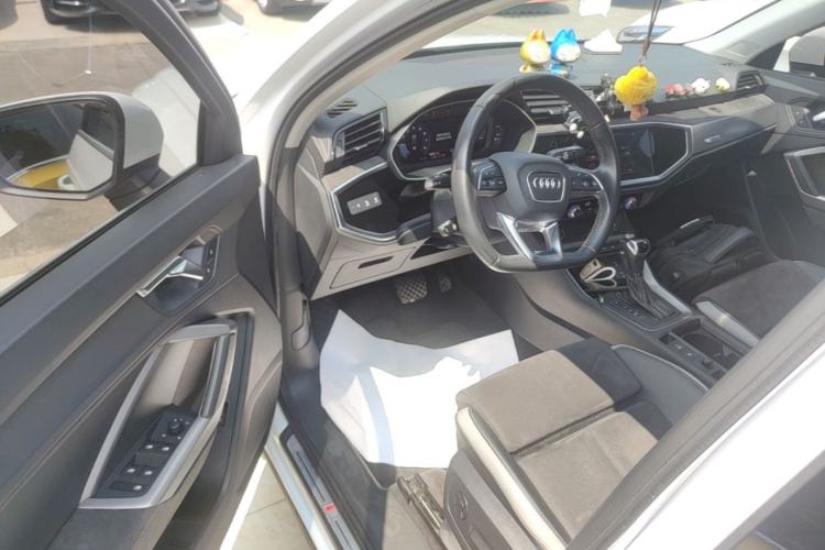 Used Audi Q3 2021 35 TFSI Fashion Dynamic Model Driver Seat