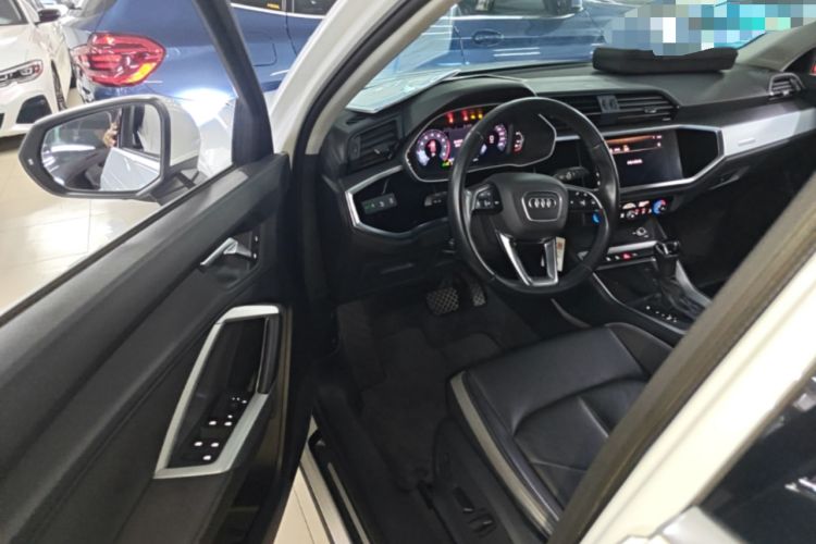 Used Audi Q3 2021 35 TFSI Advanced Style Edition Driver Seat
