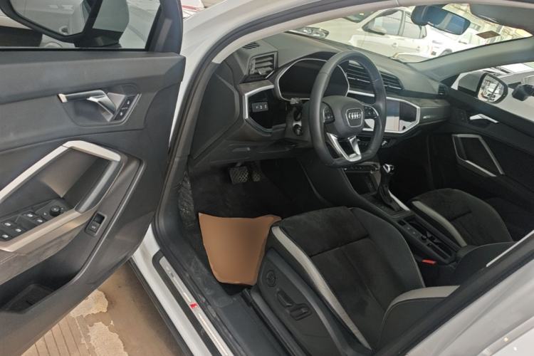 Used Audi Q3 2021 35 TFSI Fashion Dynamic Model Driver Seat