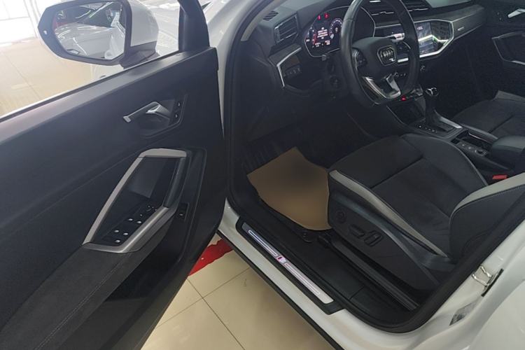 Used Audi Q3 2021 35 TFSI Fashion Dynamic Model Driver Seat