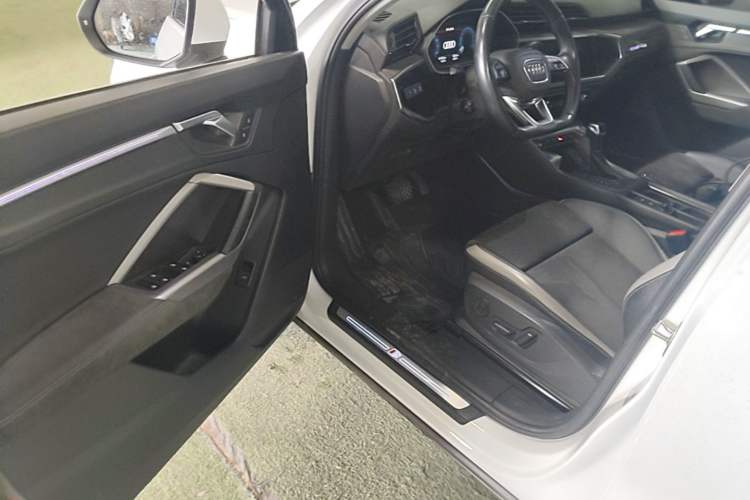 Used Audi Q3 2021 35 TFSI Fashion Dynamic Model Driver Seat
