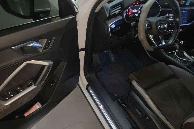 Used Audi Q3 2021 35 TFSI Fashion Dynamic Model Driver Seat