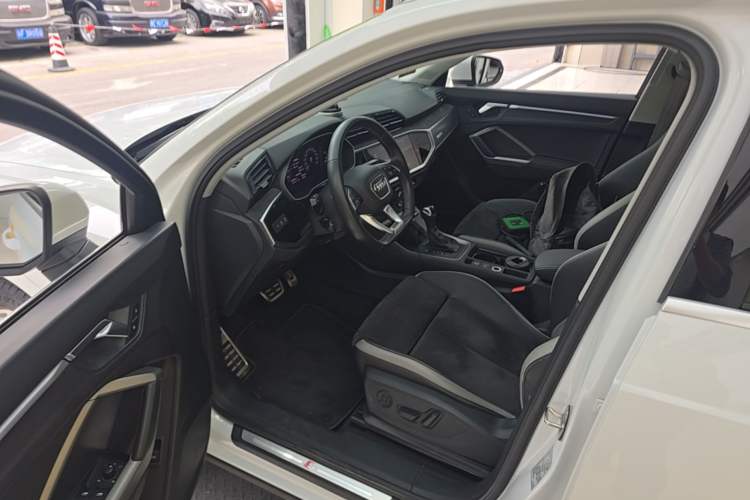 Used Audi Q3 2021 40 TFSI Fashion Dynamic Model Driver Seat