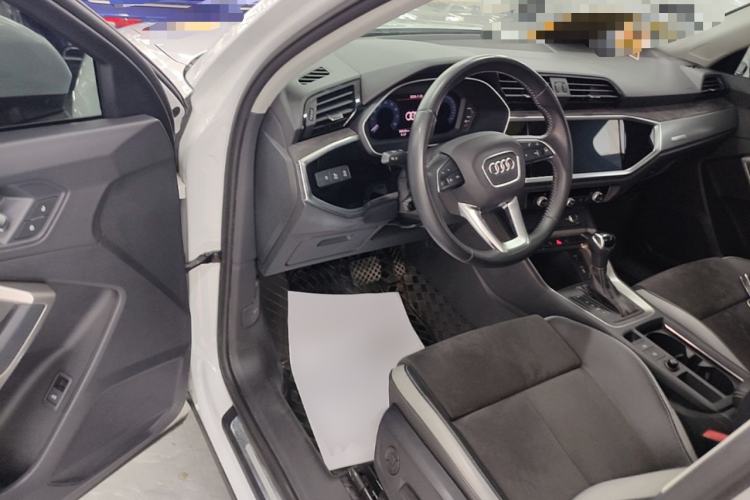 Used Audi Q3 2021 35 TFSI Progressive Dynamic Edition Driver Seat
