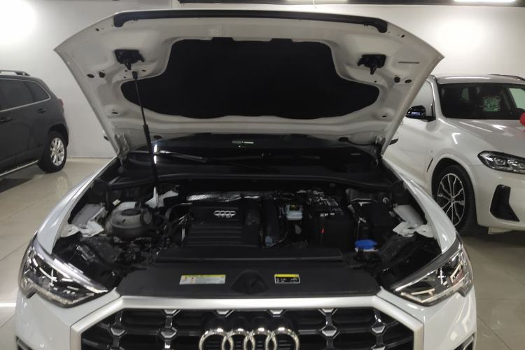 Used Audi Q3 2021 35 TFSI Fashion Dynamic Model Engine Bay